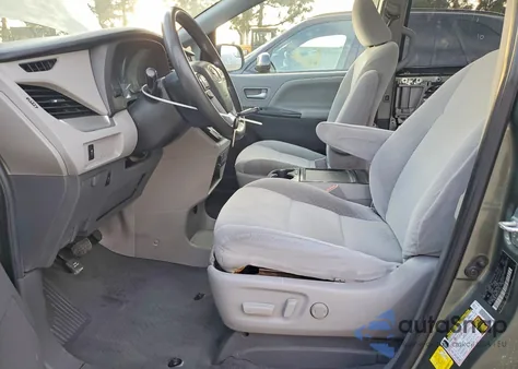 2020 Toyota Sienna Le 8-Passenger z USA, uszkodzony, nr VIN 5TDKZ3DC5LS031833